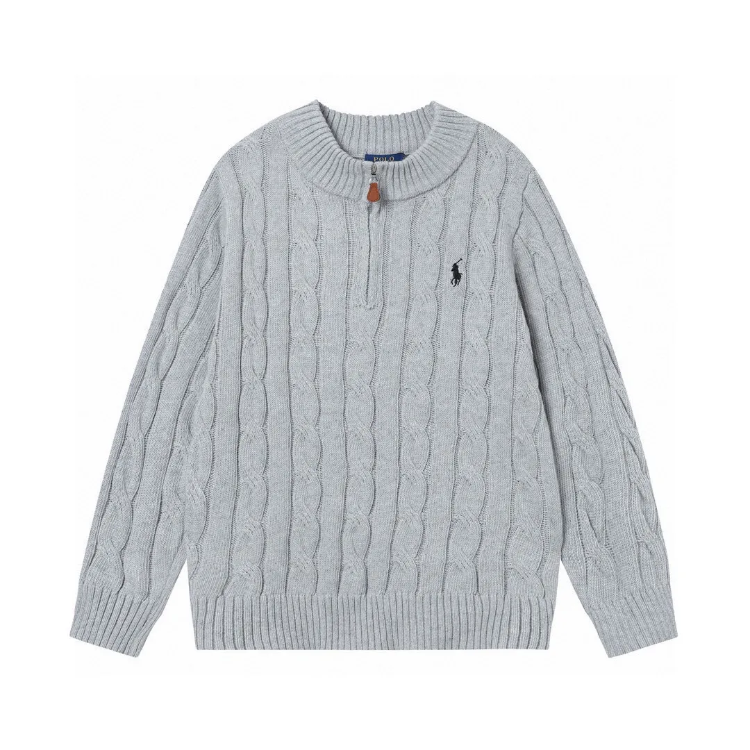 P194 Style number: 603 -Ralph Lauren 24ssRL half-zip long-sleeved sweater with classic war horse logo embroidery on the chest, pullover jacket -The item is made of dyed and spun yarn, purchased from the original version. A full set of customized accessories. Details determine success. A major autumn and winter new style. The item weighs more than 800 grams. It is soft and delicate and does not tie the body. The upper body effect is very nice and has a loose fit. -Color: black, white, gray -Size: S/M/L/XL/2XL